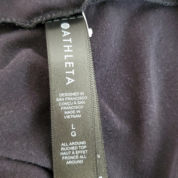 Athleta All Around Ruched Top Size L Soft Black Stretch Lightweight Pullover - Picture 9 of 12
